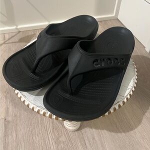 CROCS Baya Il Bleu Marine Flip Flops